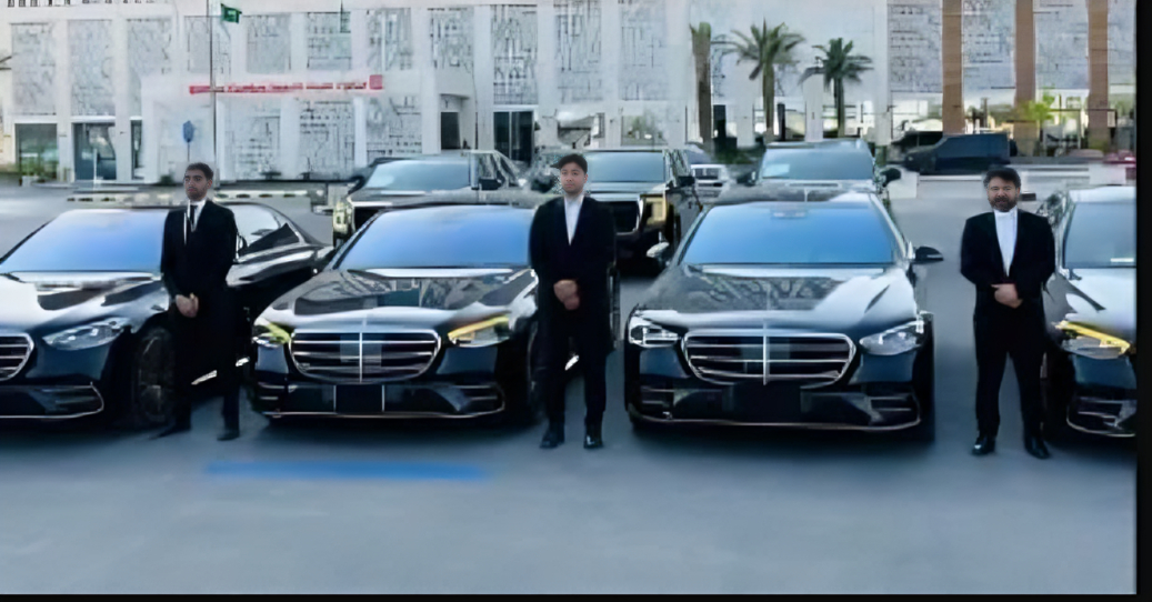 How Can Renting a Car with a Driver in Riyadh Save You Time? | ET Chauffeurs image